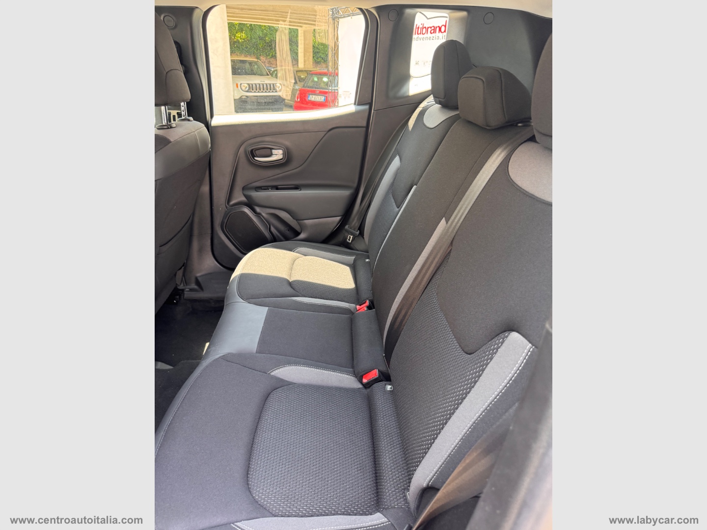 Renegade 1.5 T4 MHEV Limited - immagine 27