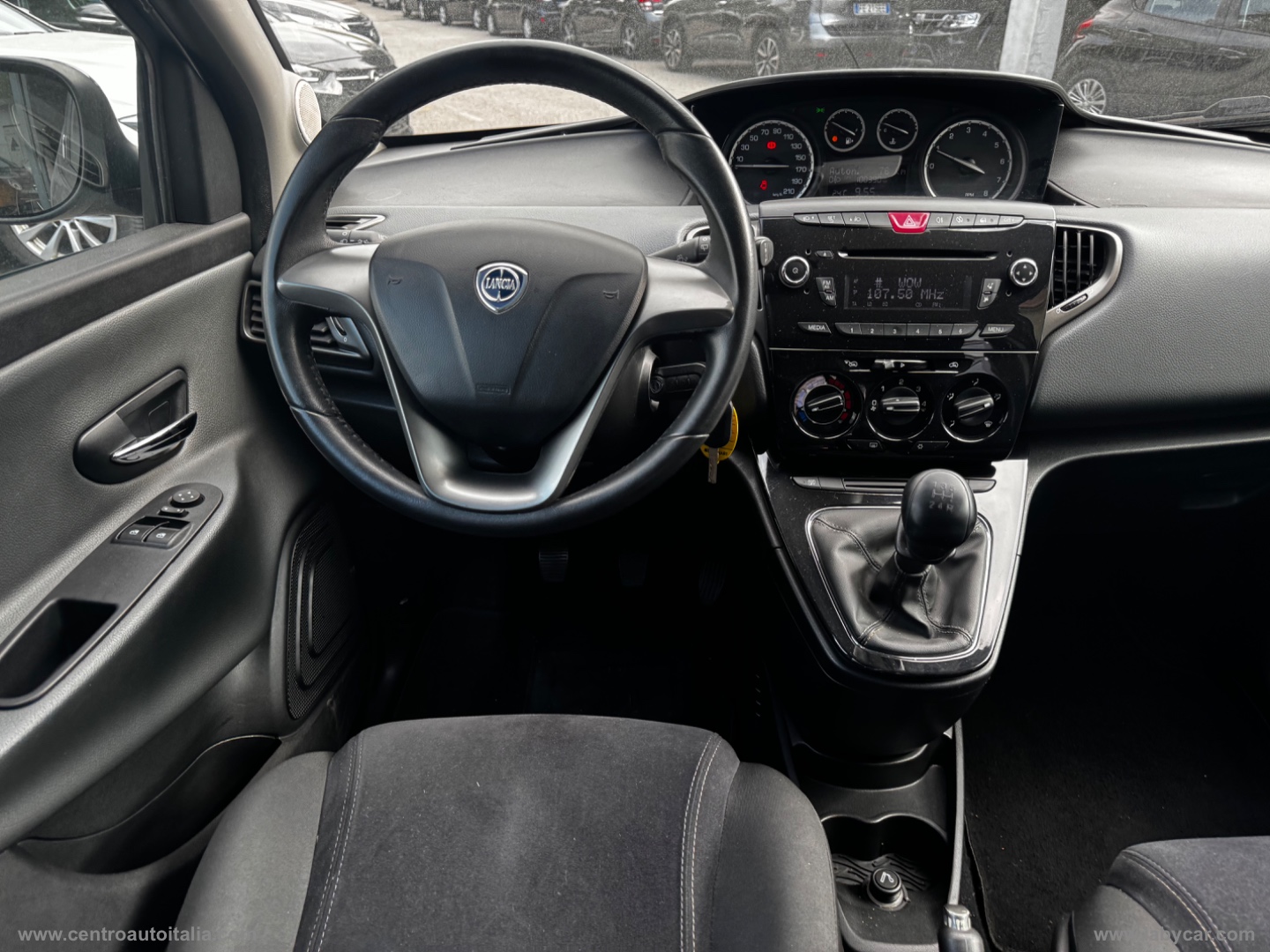 Ypsilon 1.2 69 CV 5p. S&S Platinum - immagine 27