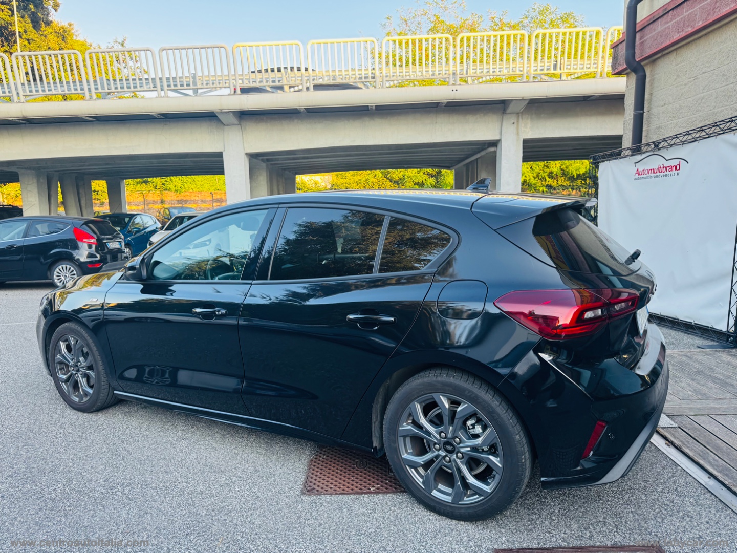 Focus 1.0 EcoBoost Hybrid 125CV 5p.ST LINE - immagine 27