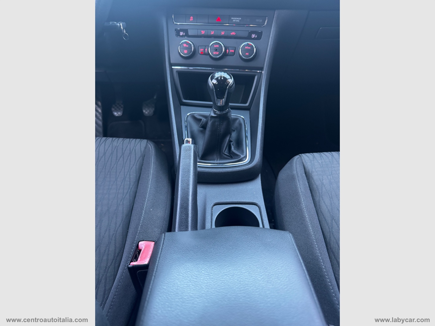 Leon 1.6 TDI 105 CV ST S/S Bus.HIGH - immagine 27