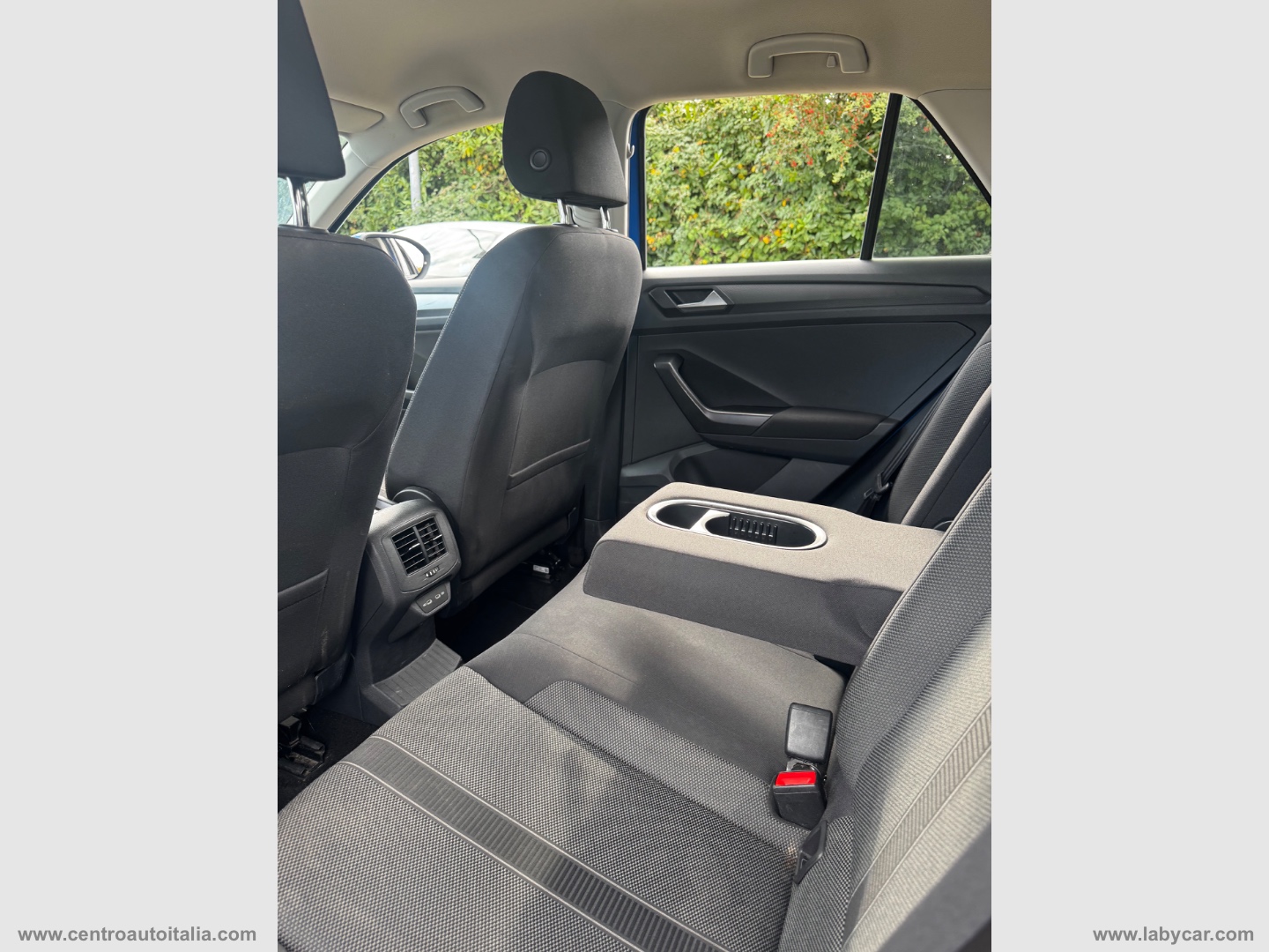 T-Roc 1.5 TSI ACT DSG Business BMT - immagine 27
