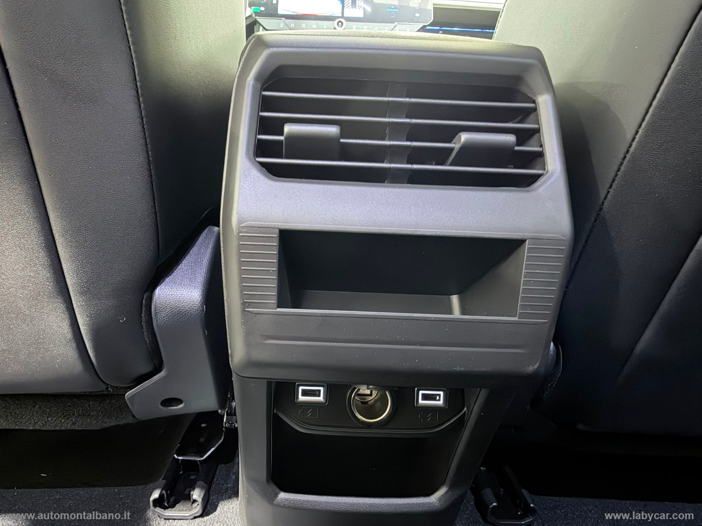 Compass 1.2 Turbo 48V e-Hybrid Summit - immagine 27