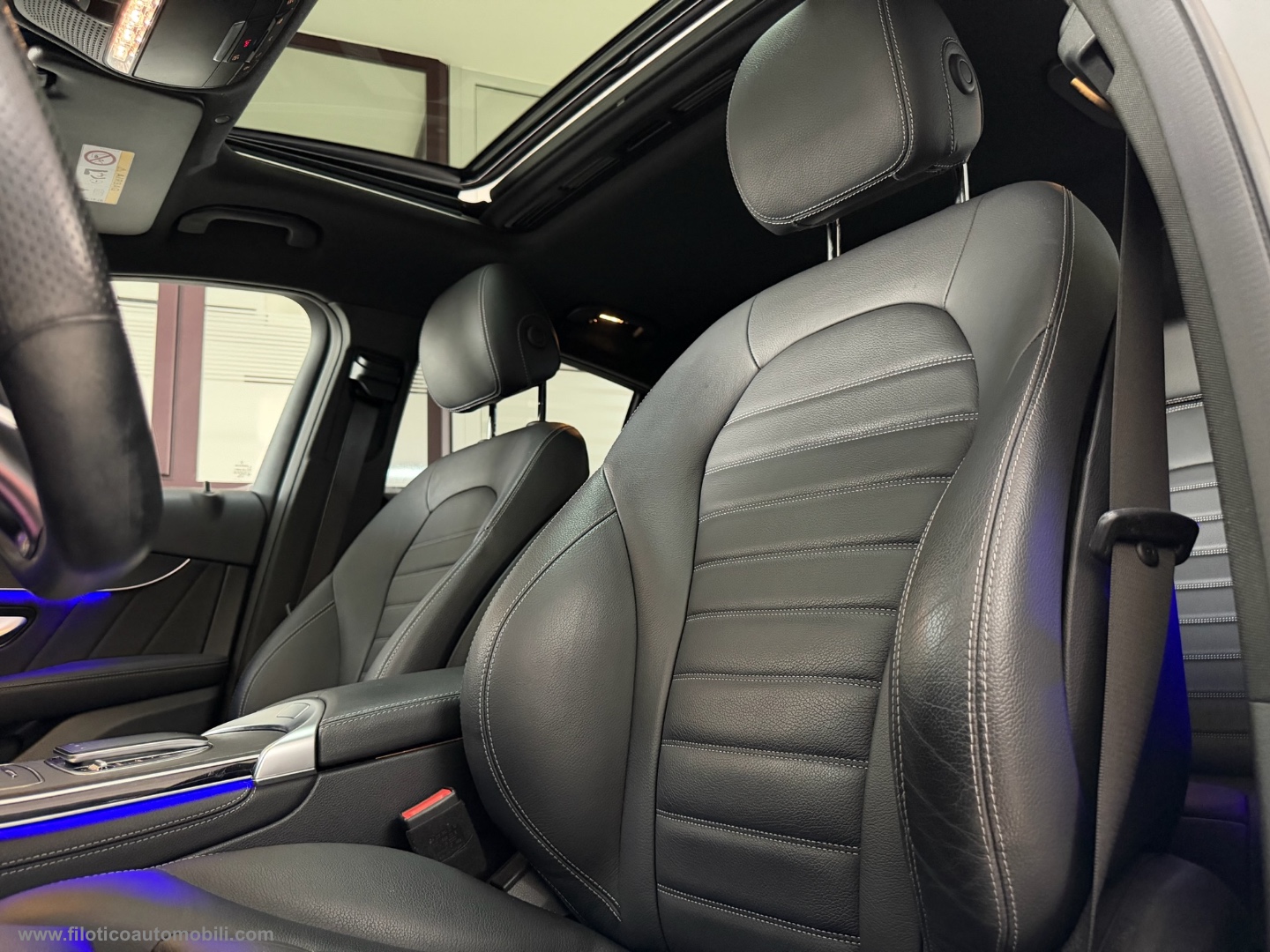 GLC 300 d 4Matic Coupé Premium Plus TETTO APRIBILE- GANCIO TRAINO - LUCI AMBIENT - immagine 28