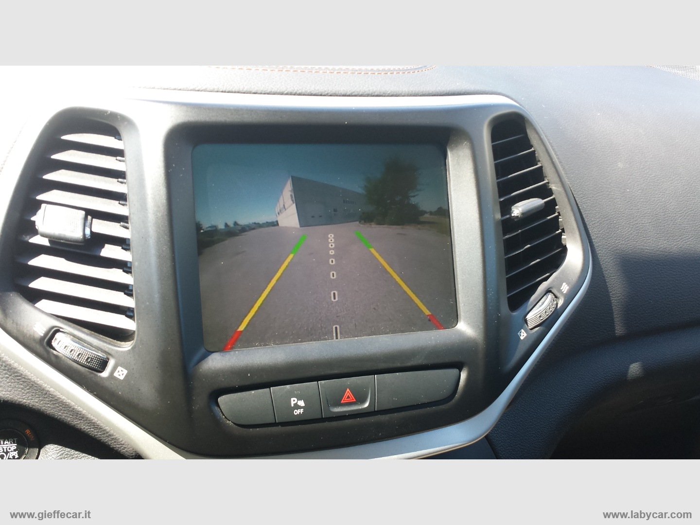 Cherokee 2.2 M-JET II 4WD Limited - immagine 28
