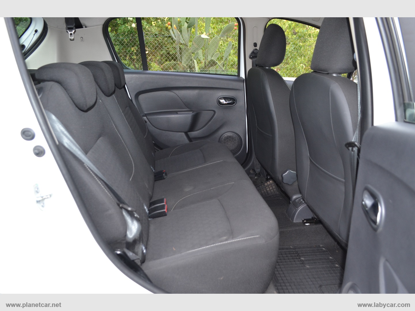 Sandero 1.2 GPL 75 CV Extra - immagine 28