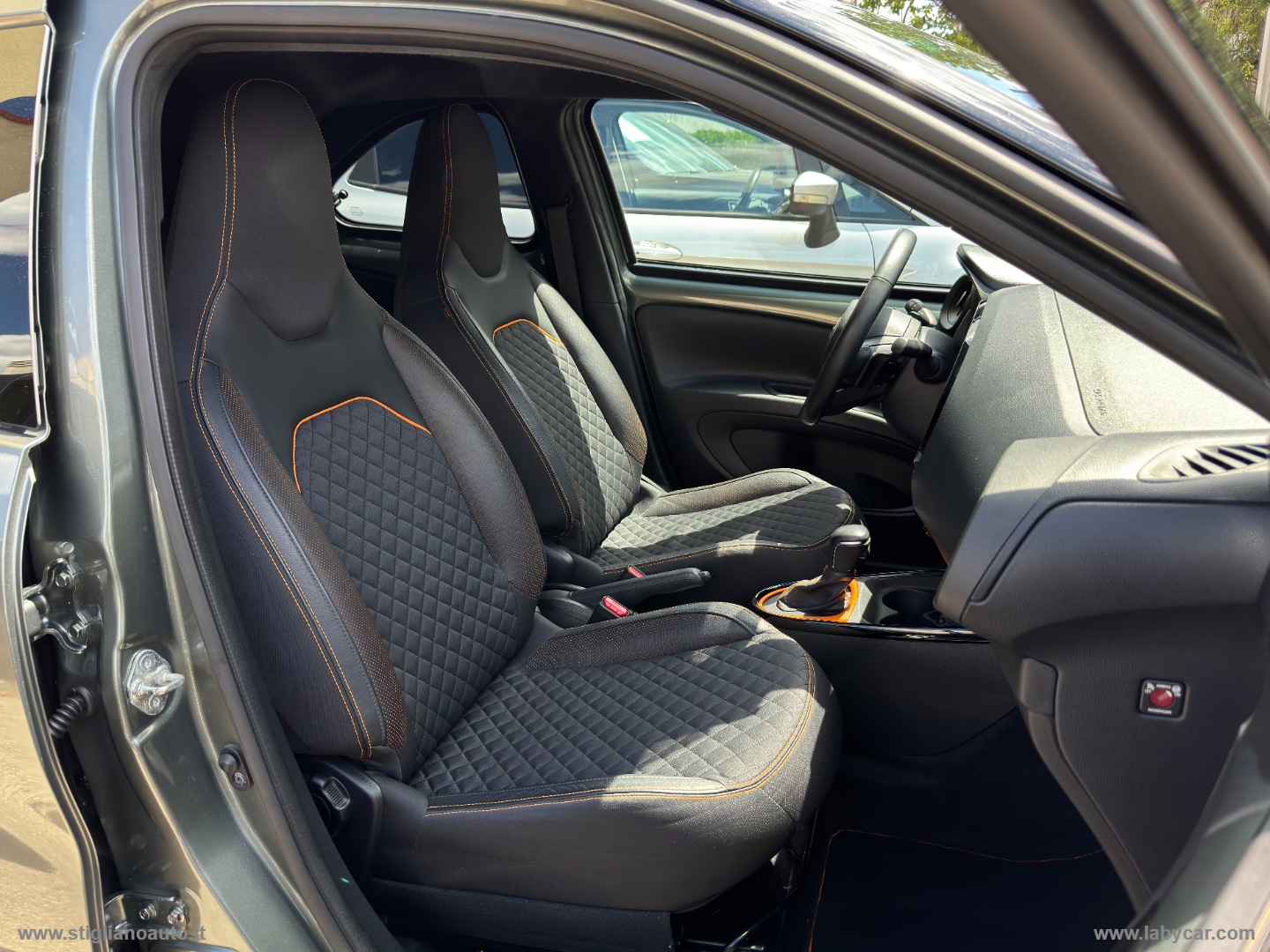 Aygo X 1.0 VVT-i 72 CV 5p. Limited S-CVT AUTOMATICA - immagine 28