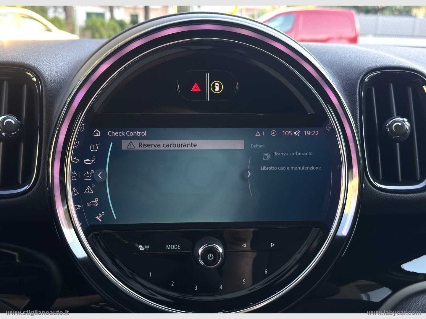 Mini Cooper D Essential Countryman - immagine 28