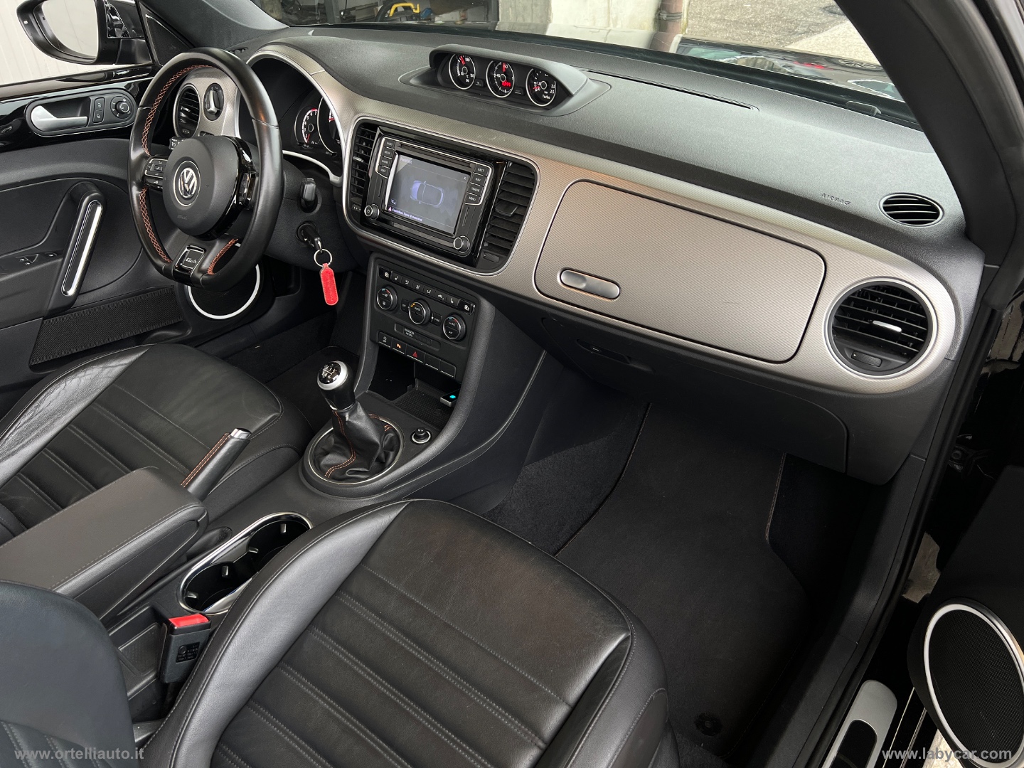 Maggiolino Cabrio 1.2 TSI Design BMT - immagine 28