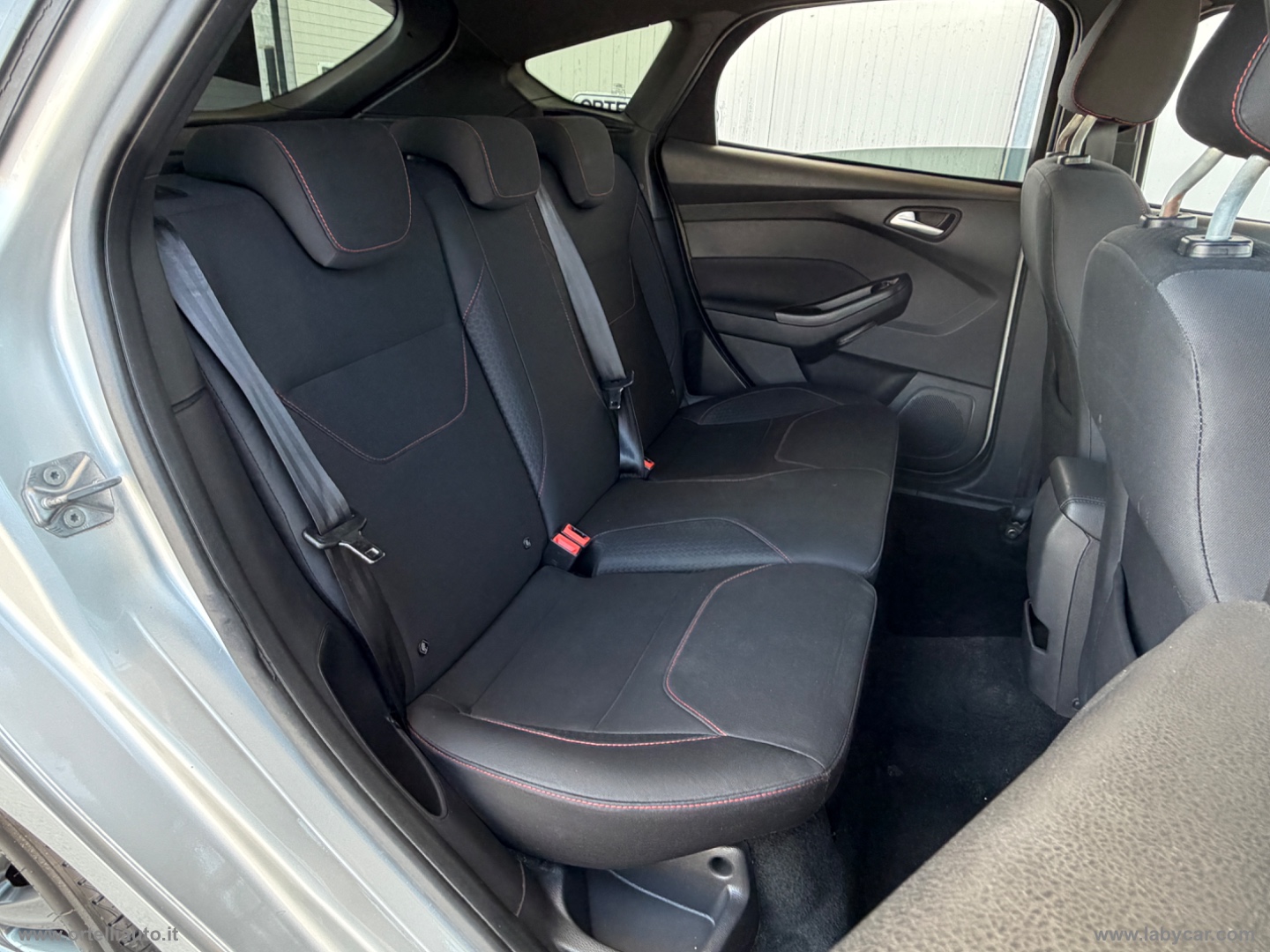 Focus 1.5 EcoBlue 120CV 5p. ST Line - immagine 28
