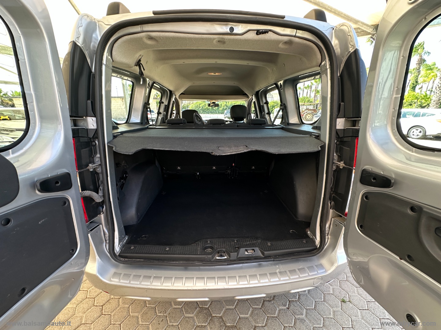 Dokker 1.6 8V 100 CV S&S GPL Essential - immagine 28
