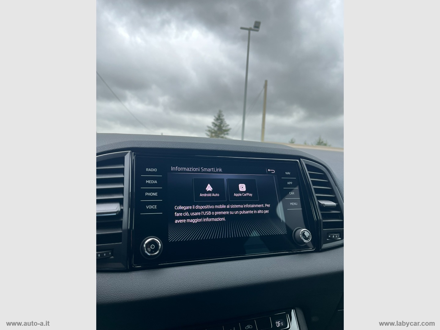 Karoq 2.0 TDI 115 CV Selection - immagine 28