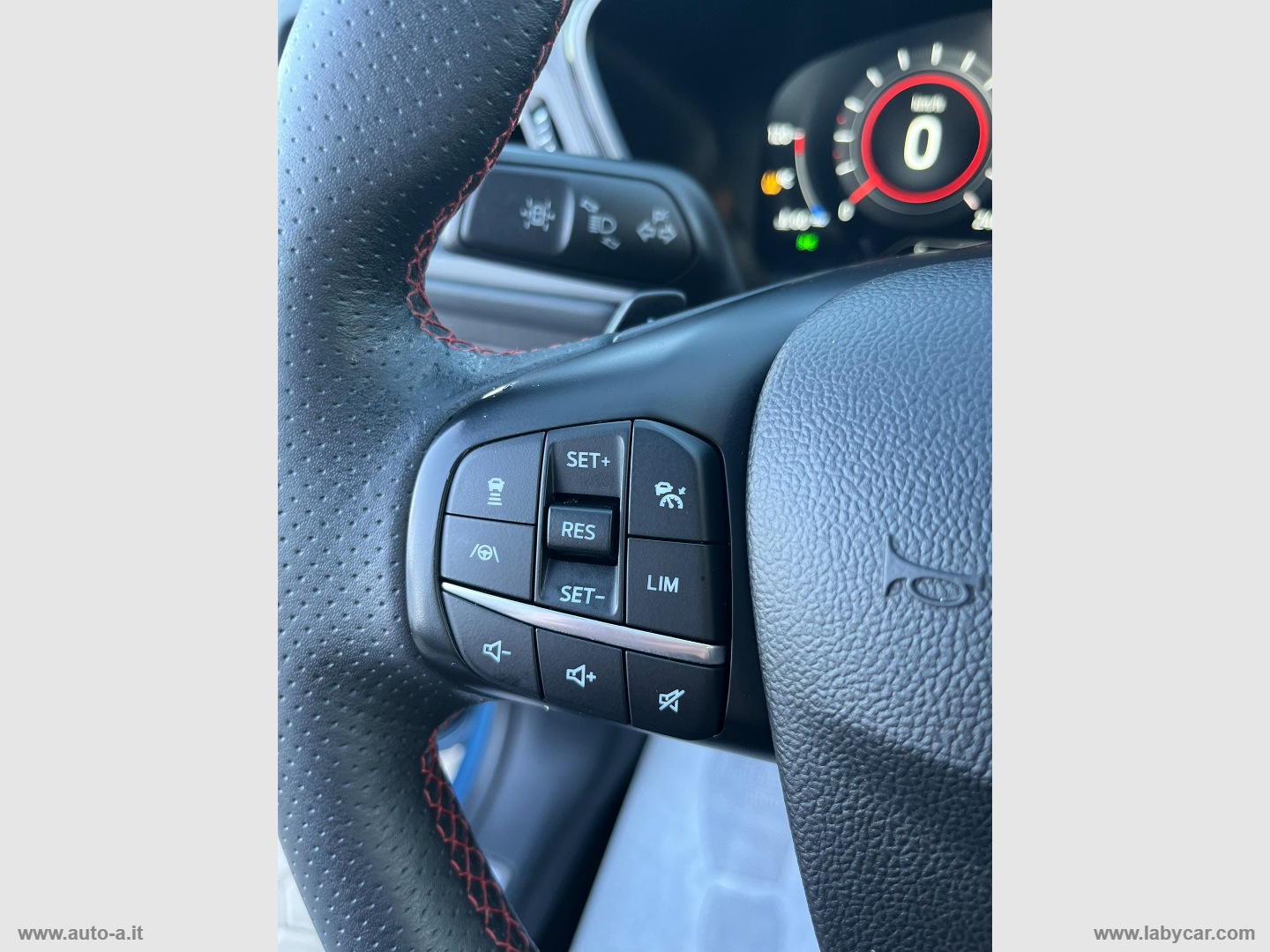 Kuga 1.5 EcoBlue 120 CV aut. 2WD ST-Line - immagine 28