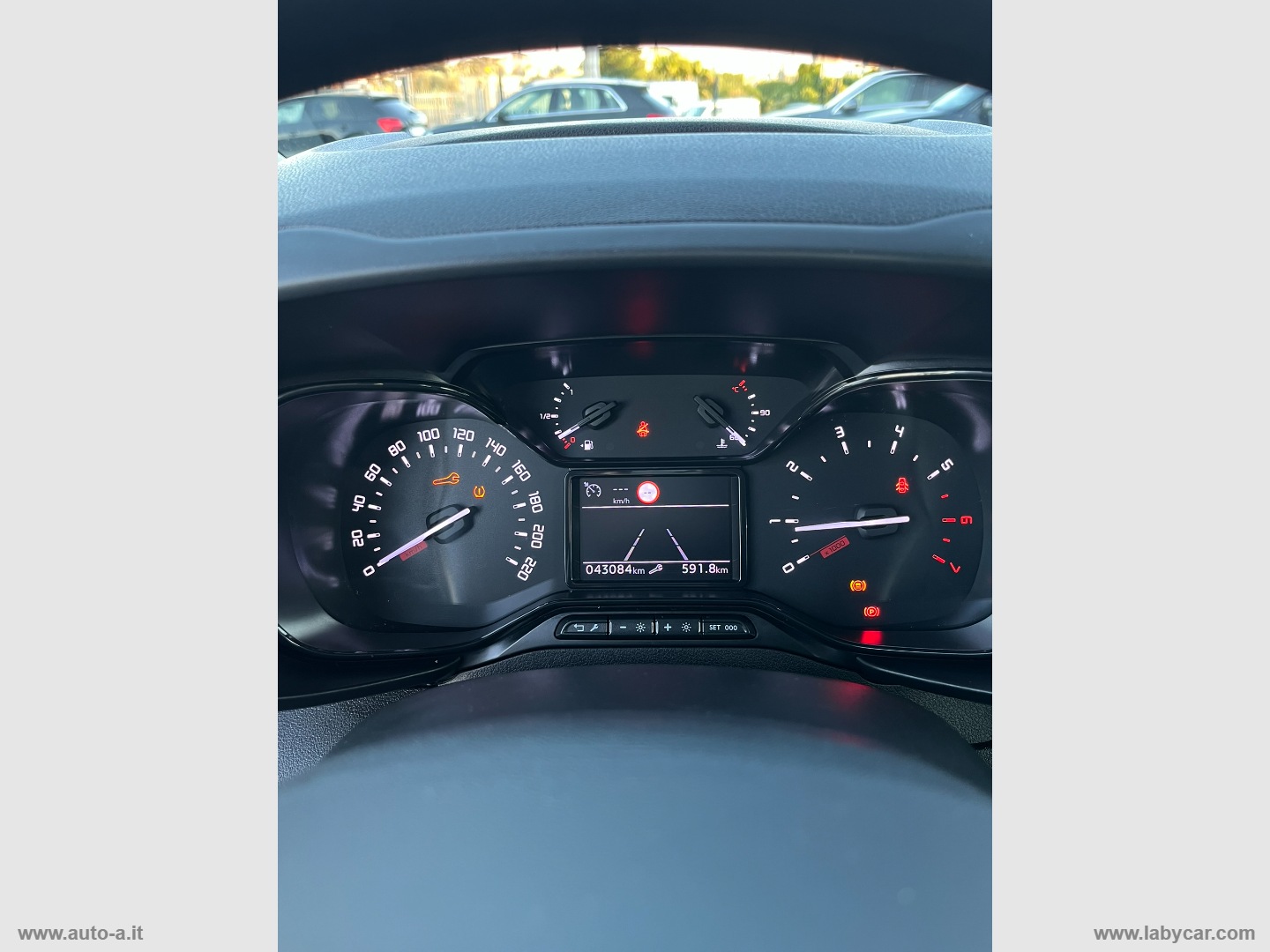 Berlingo BlueHDi 100 S&S SHINE TRASPORTO DISABILI - immagine 28