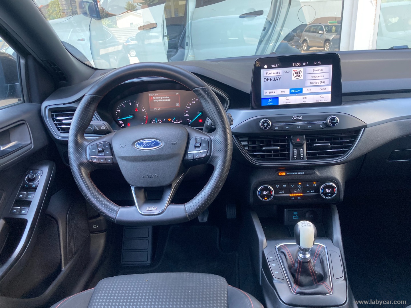 Focus 1.0 EcoBoost 125 5p. ST-LINE - immagine 28