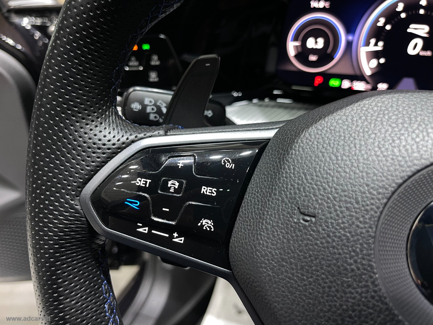 Golf R 2.0 TSI DSG 4Motion *AKRAPOVIC*TETTO*PELLE*ESTORIL*IQ LIGHT - immagine 28