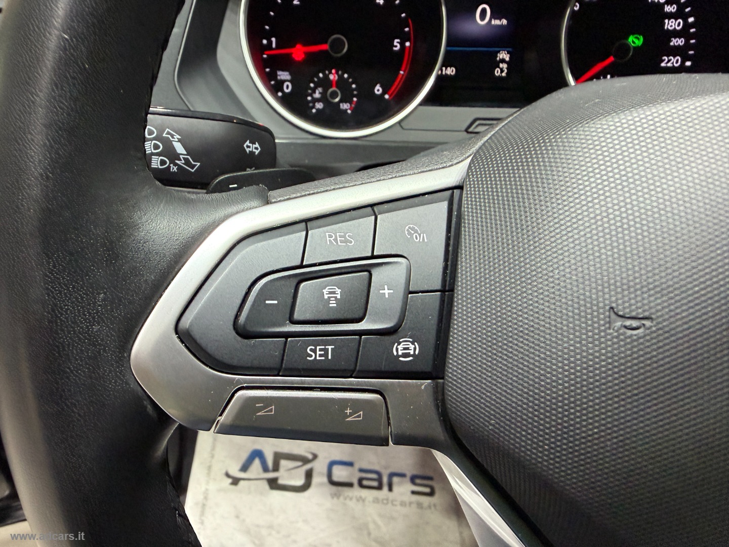 Tiguan 2.0 TDI 150CV SCR DSG Life *CAMBIO AUT*CLIMA 3 ZONE* - immagine 28