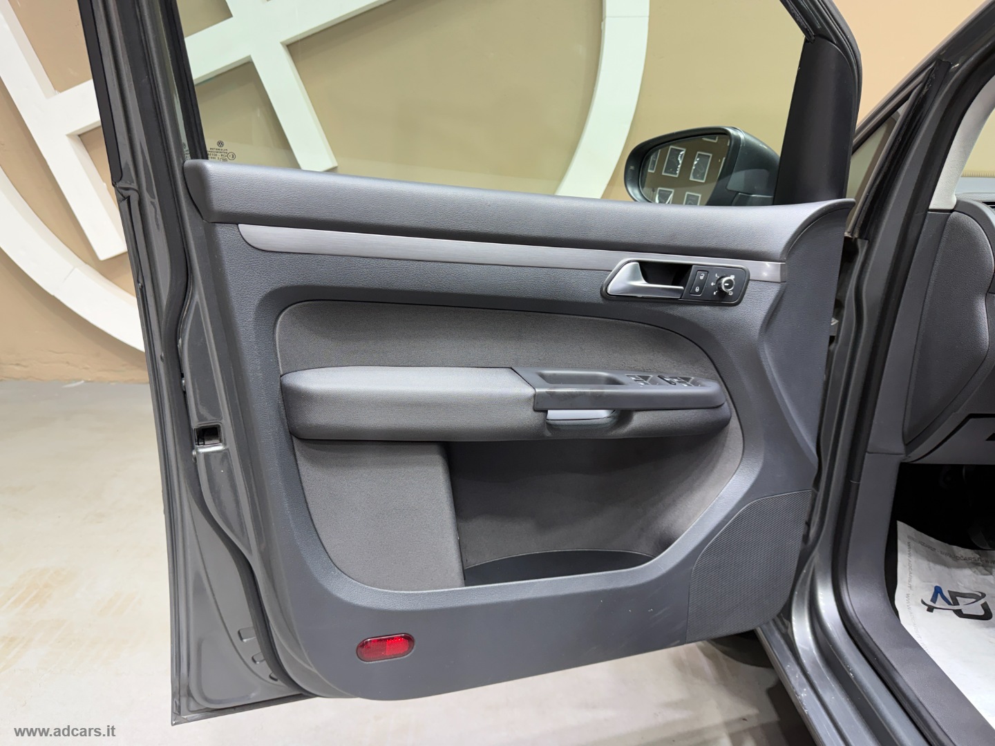 Touran Business 1.6 TDI Comfortline BMT *7 POSTI* - immagine 28