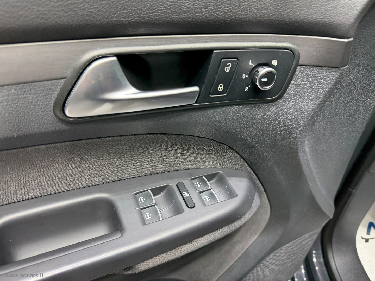 Touran 2.0 TDI 150 CV DSG Business BMT - immagine 28