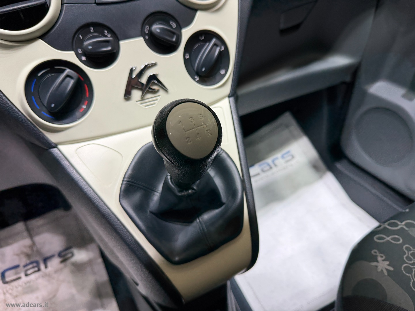 Ka+ 1.2 8V 69 CV *NEOPATENTATI* - immagine 28
