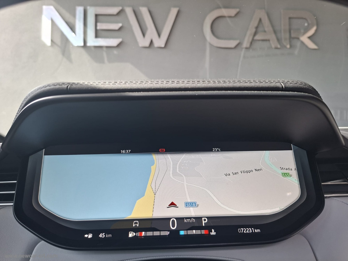 Range Rover 3.0D I6 300 CV HSE - immagine 28