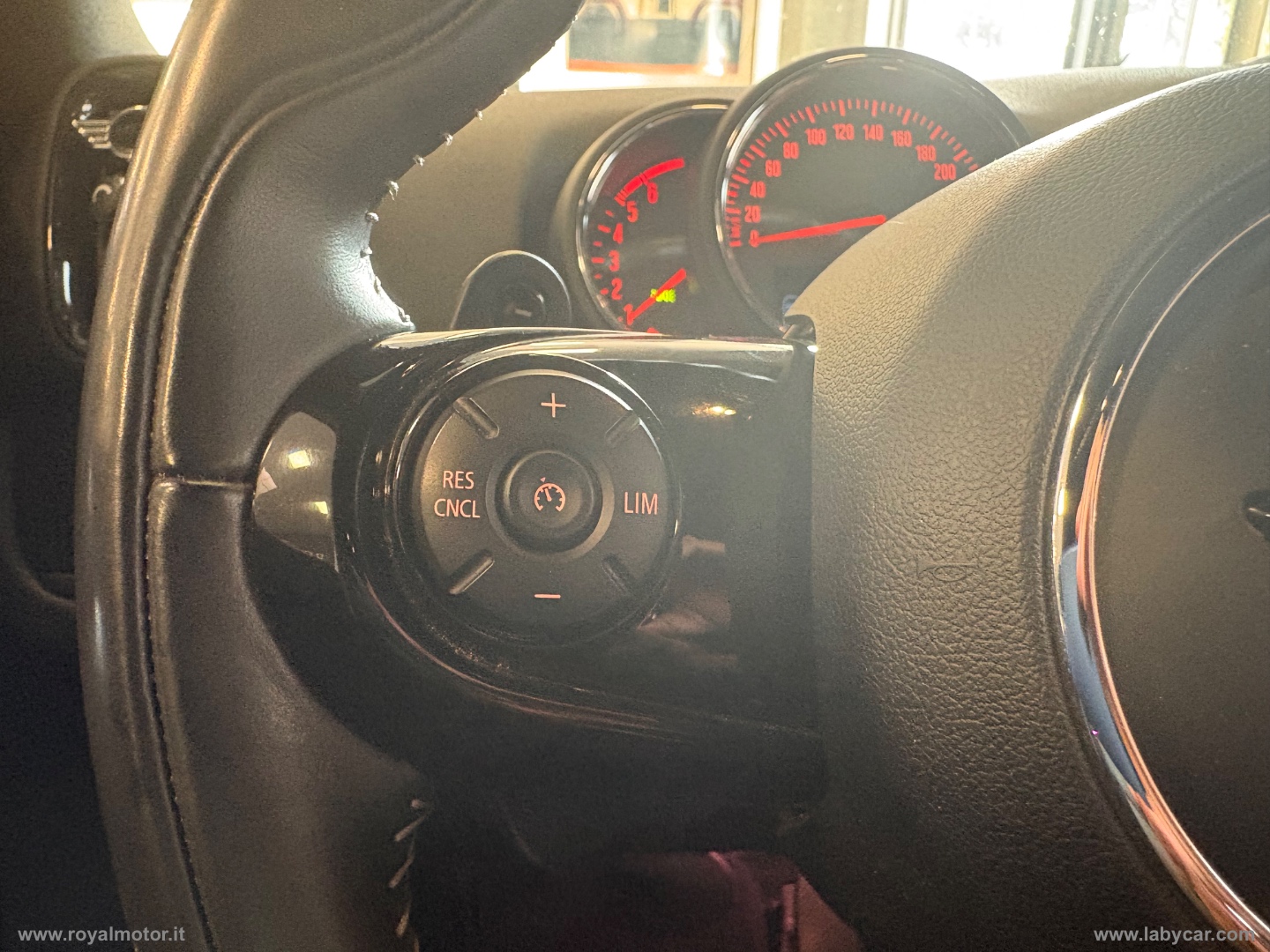 Mini Cooper SD Countryman ALL4 Aut. - immagine 28