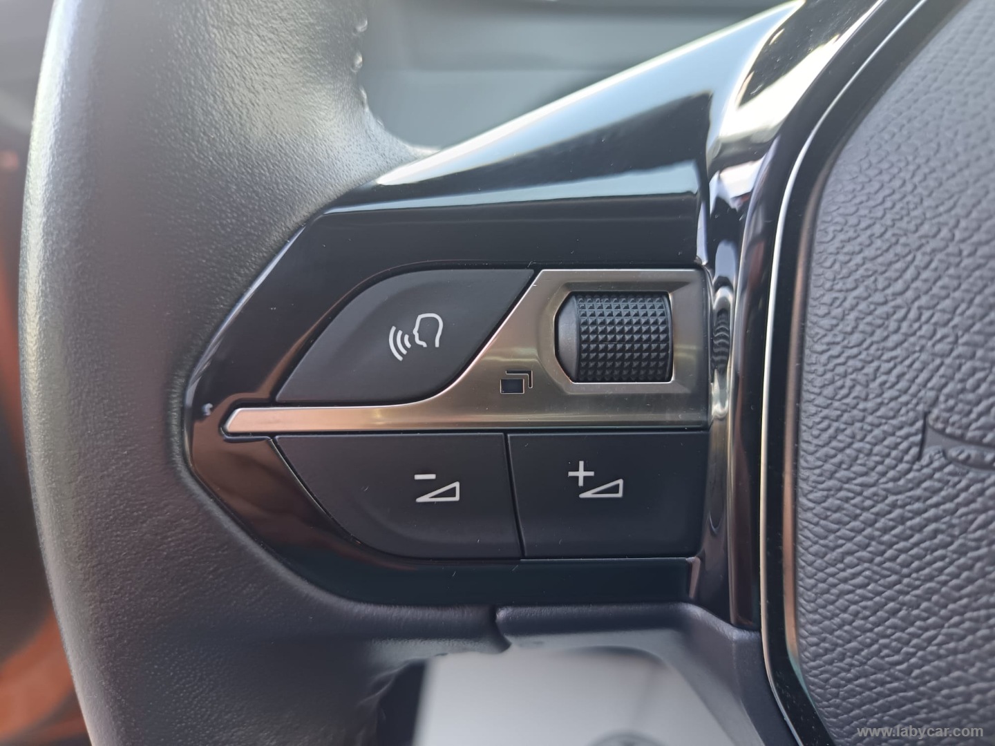 Peugeot 2008 BlueHDi 110 S&S Active - Immagine 28