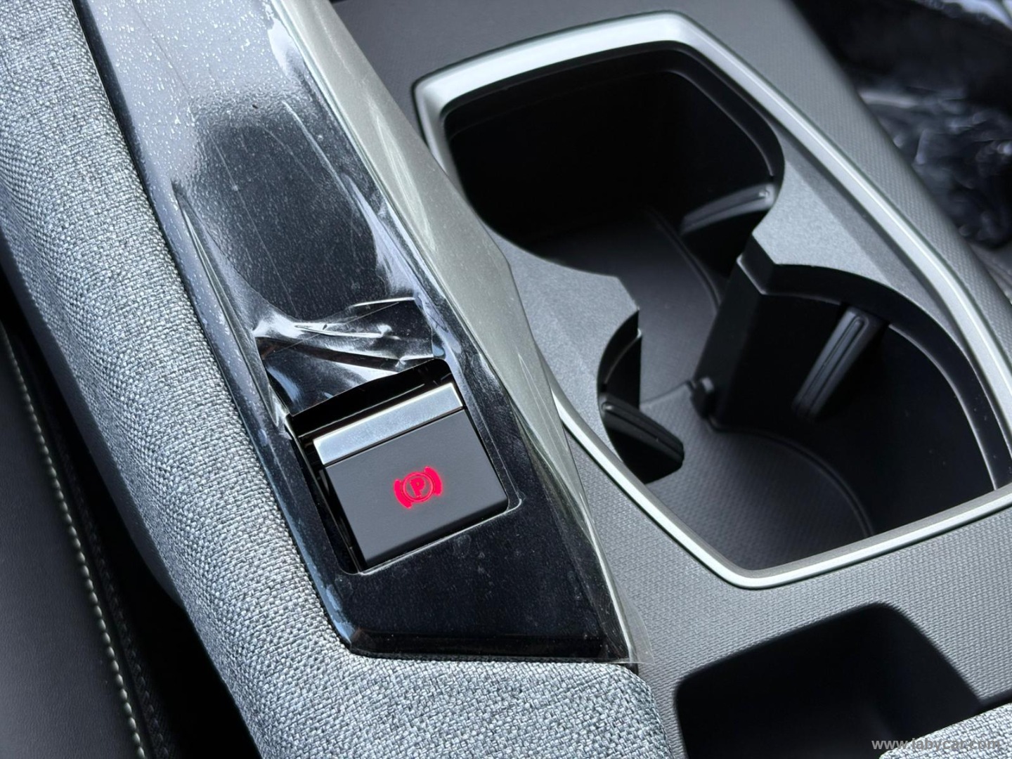 Peugeot 3008 Hybrid 145 e-DCS6 GT - Immagine 28