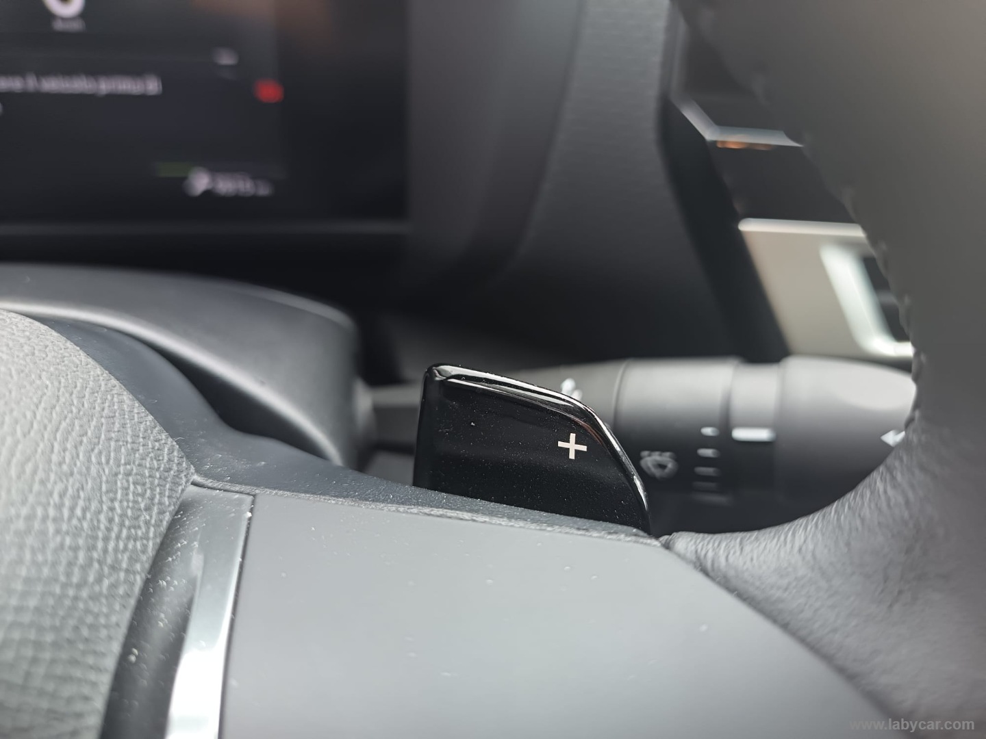 Citroën C4 Hybrid 145 e-DCS6 Plus - Immagine 28