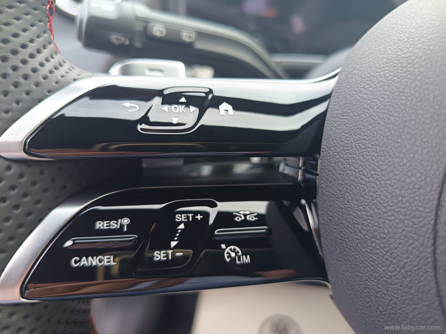 Mercedes-Benz Classe GLA GLA 200 d Automatic AMG Line Extra - Immagine 28