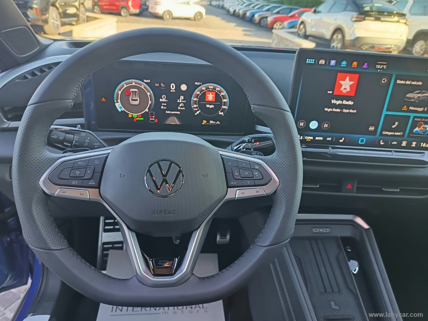 Volkswagen T-Roc 1.5 eTSI ACT 150 CV DSG R-Line - Immagine 28