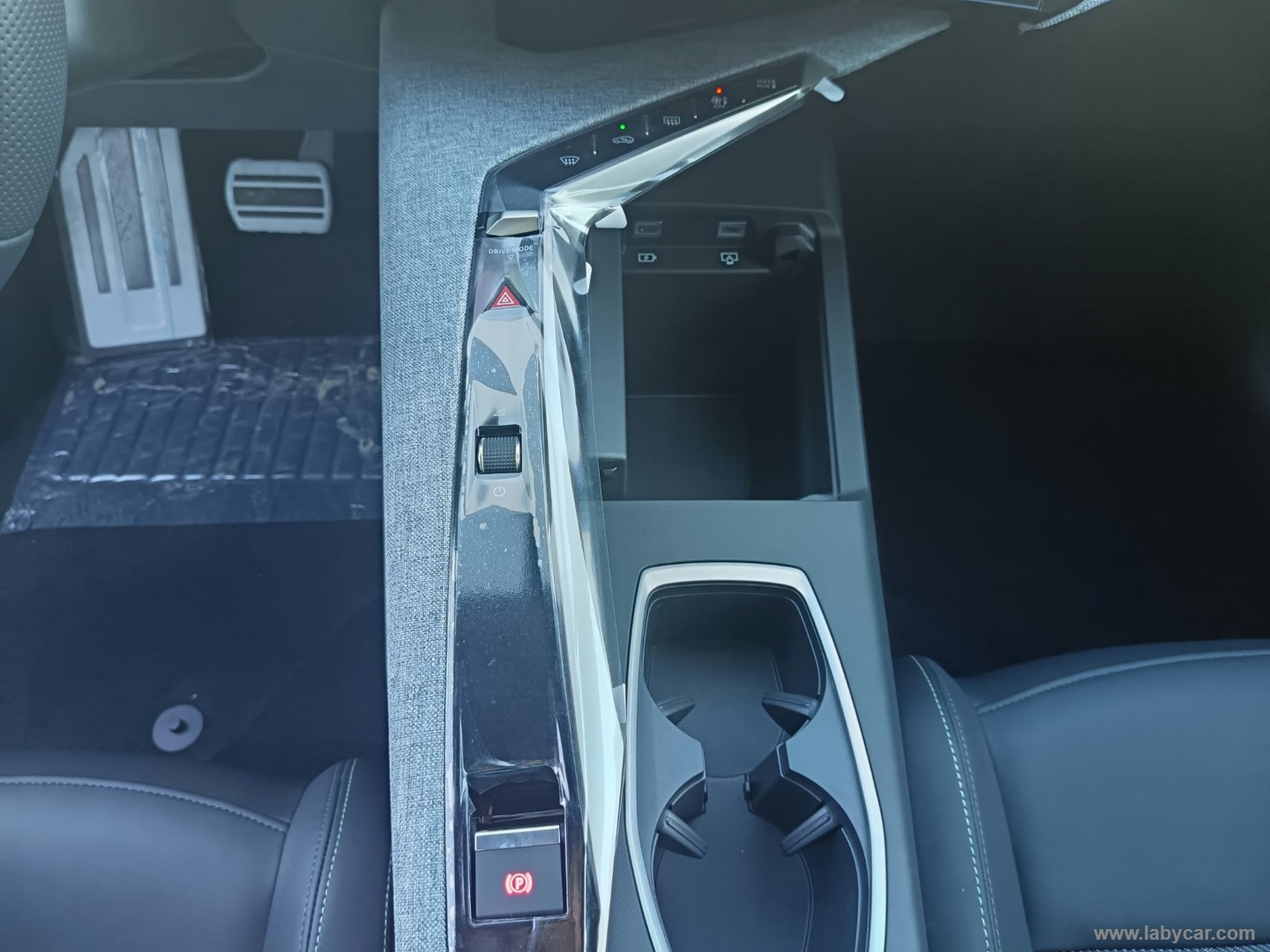 3008 Hybrid 145 e-DCS6 GT - immagine 28