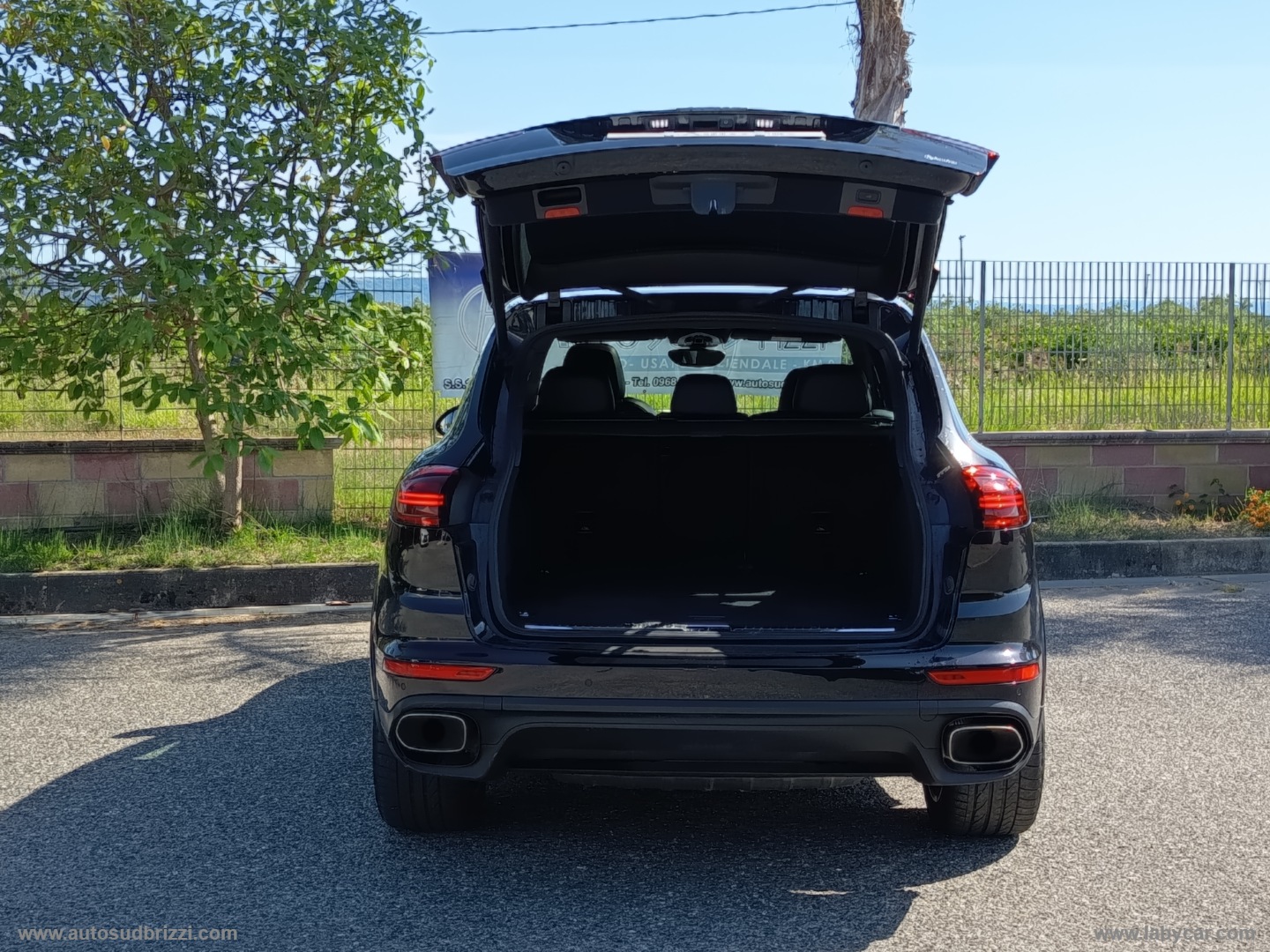 Cayenne 3.0 Diesel Platinum Edition - immagine 28