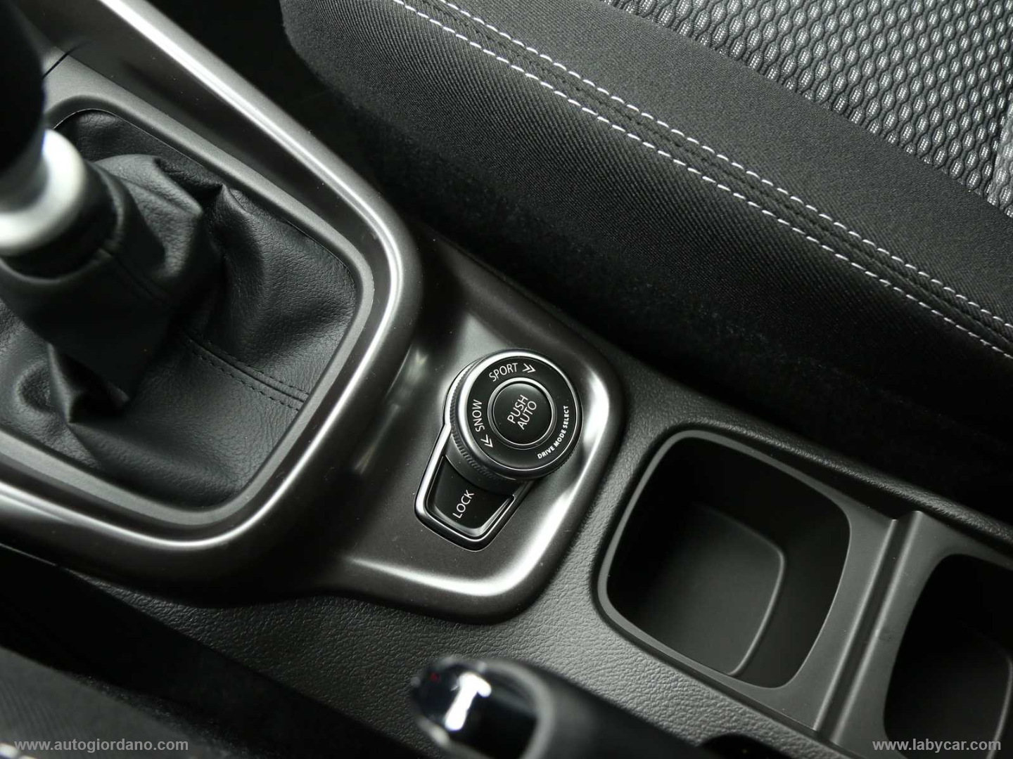 Vitara 1.4 Hybrid 4WD AllGrip Cool+ - immagine 28
