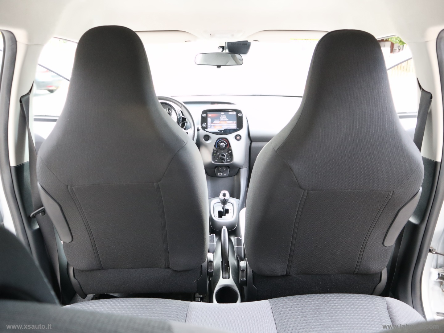 Aygo Con. 1.0 VVT-i 72CV 5p.x-music MMT - immagine 28