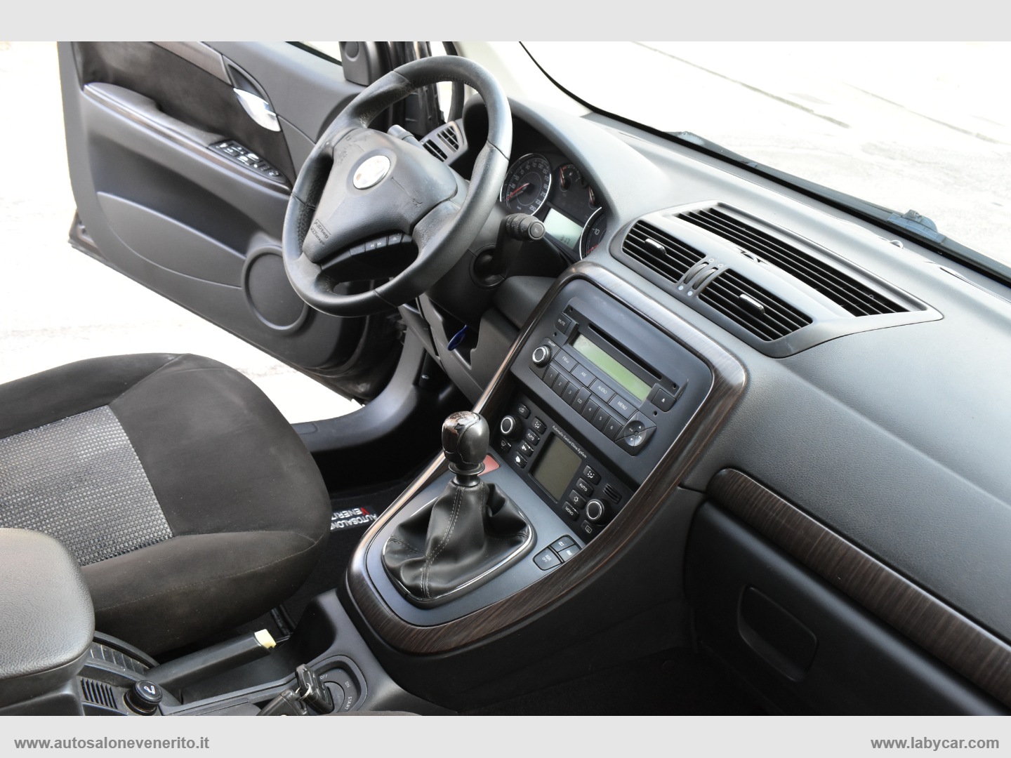 Croma 1.9 MJT Emotion - immagine 28