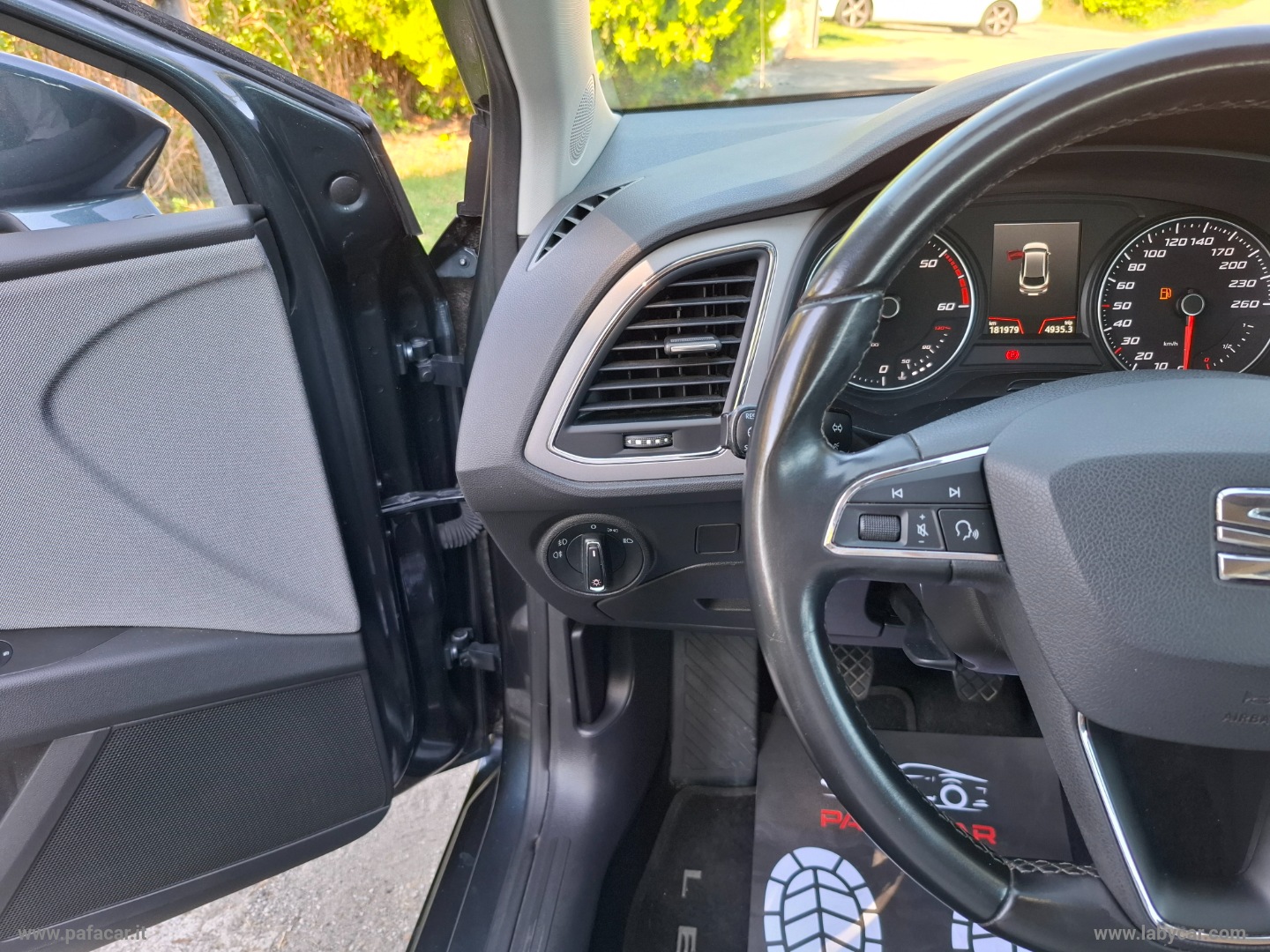 Leon 1.6 TDI 115 CV ST Business - immagine 28