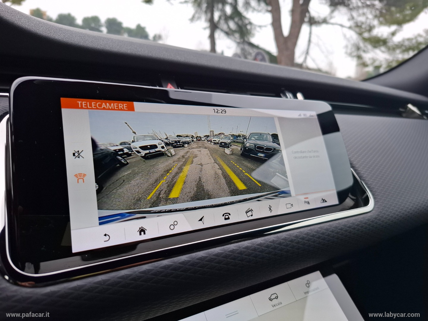 RR Evoque 2.0D L.Flw 150 CV R-Dynamic S - immagine 28