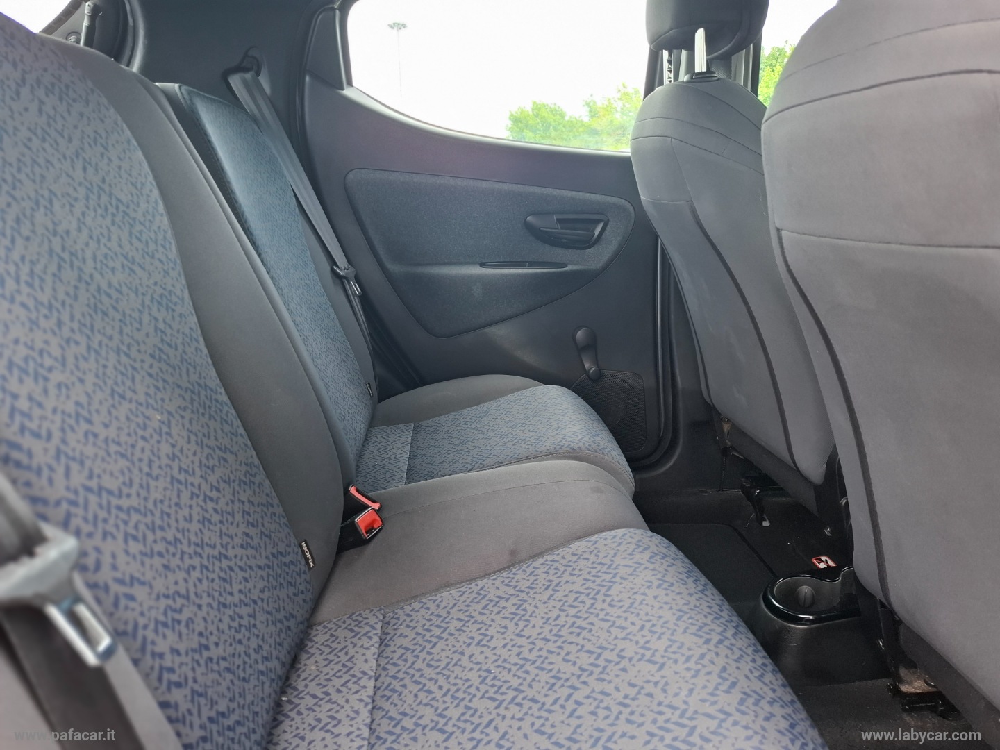 Ypsilon 1.0 FireFly 5p.S&S Hybrid Silver - immagine 28