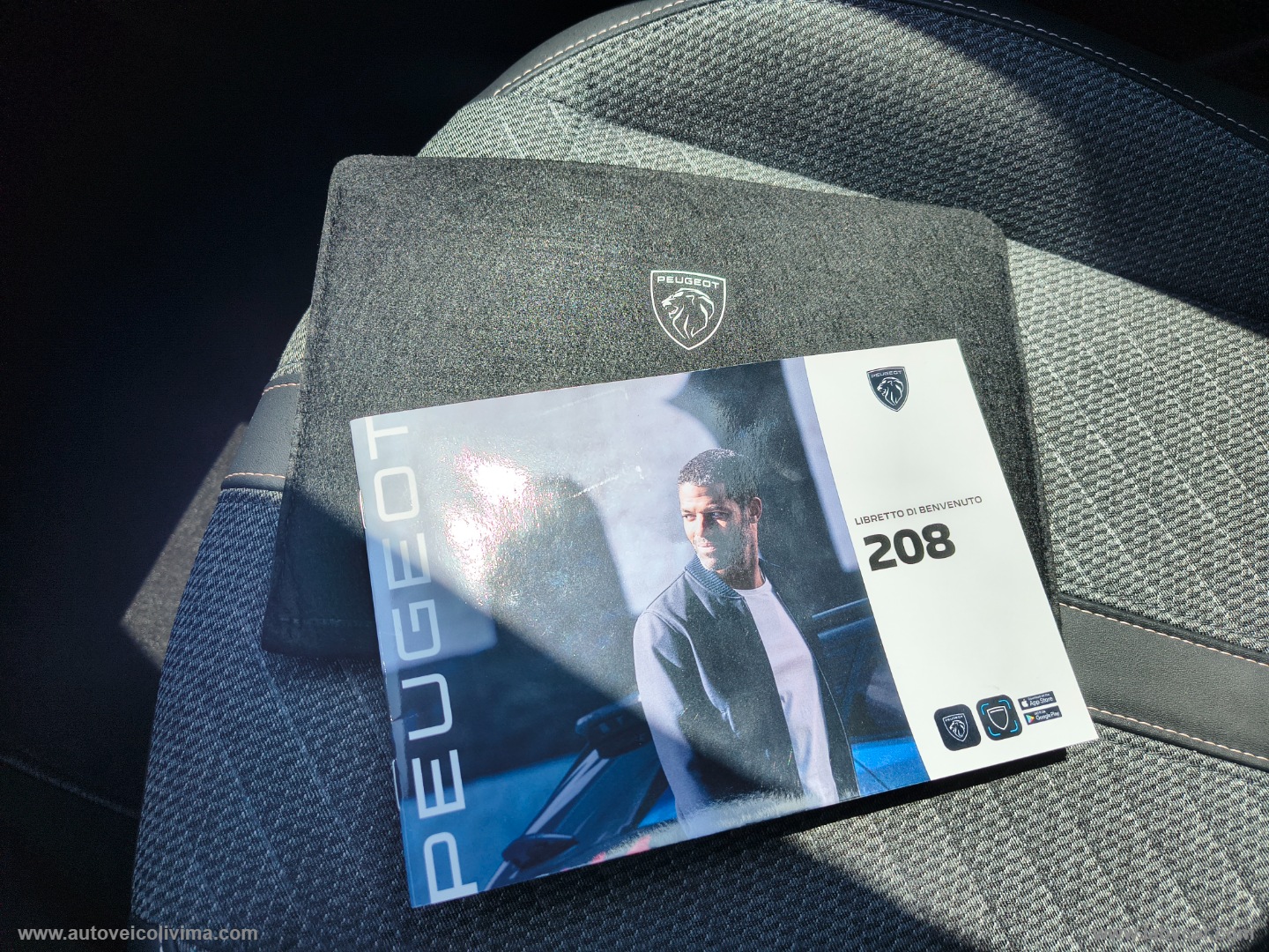 208 PureTech 100 S&S 5p. Allure - immagine 28