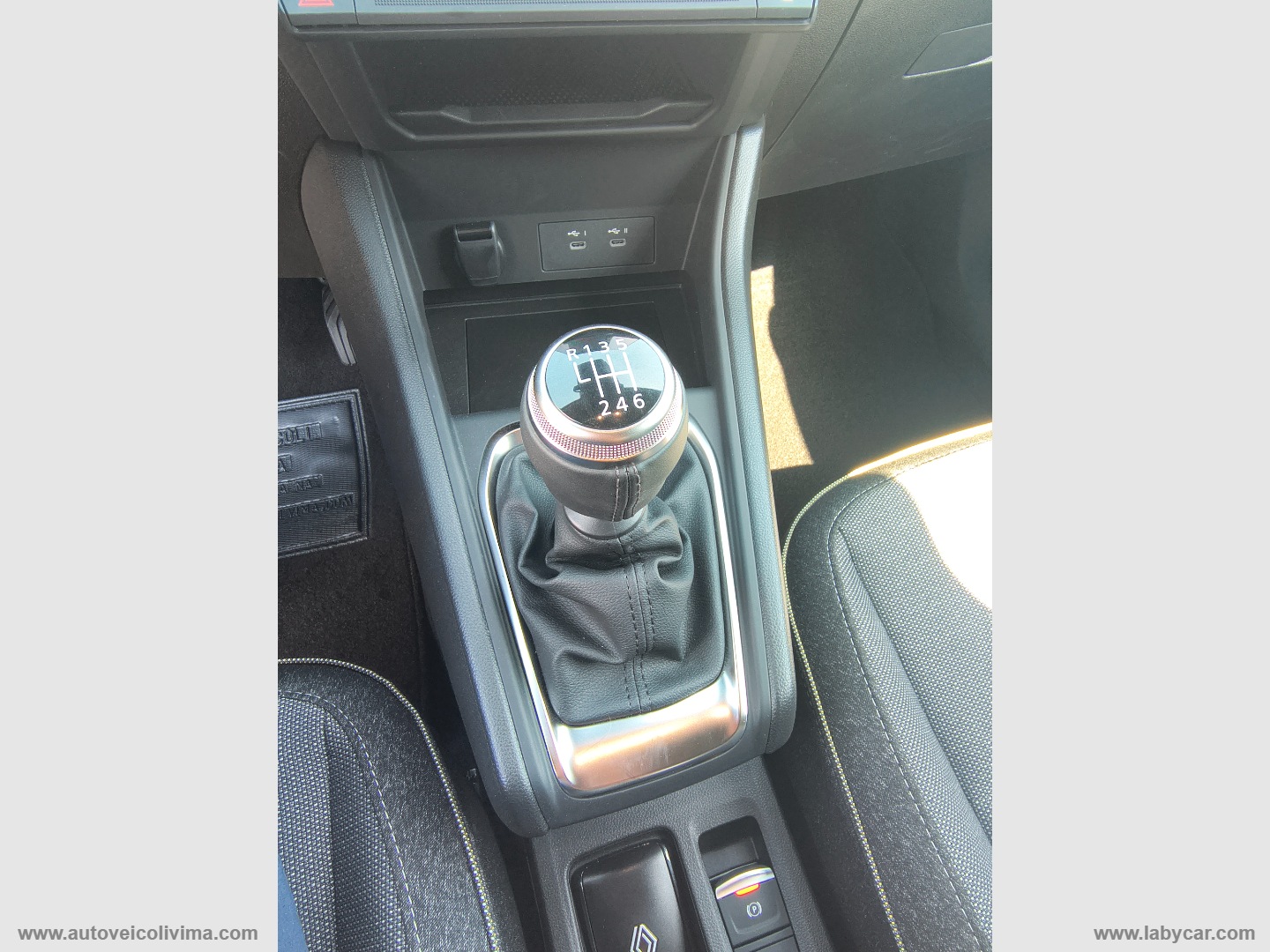 Captur Eco-G 120 CV Techno - immagine 28