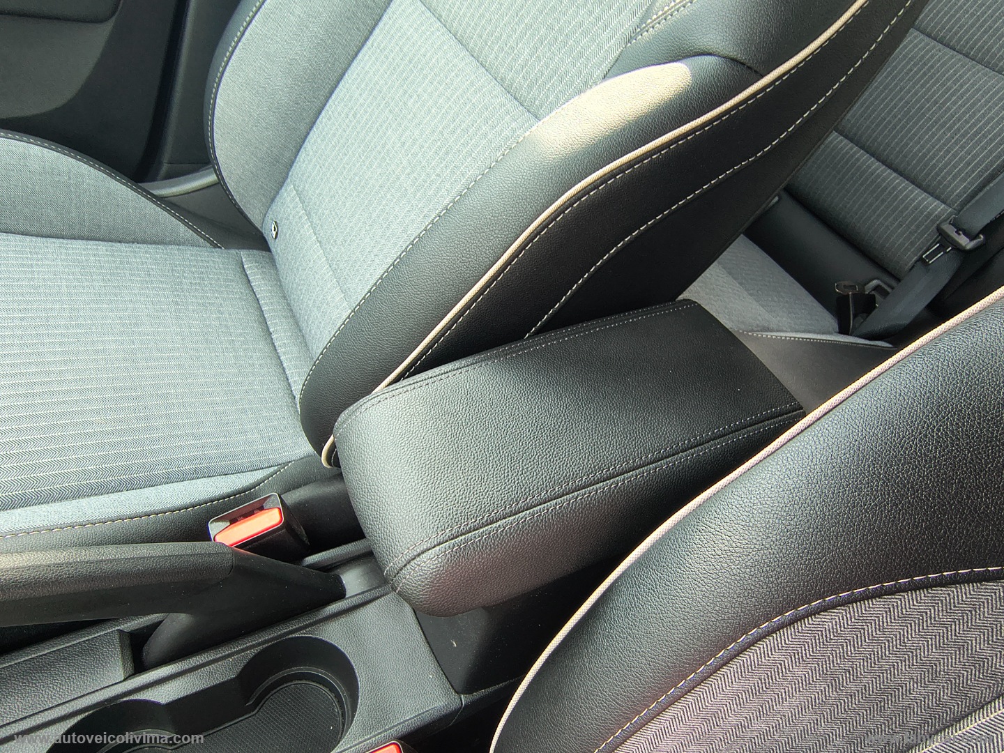 Clio ECO-G 100 CV Techno - immagine 28