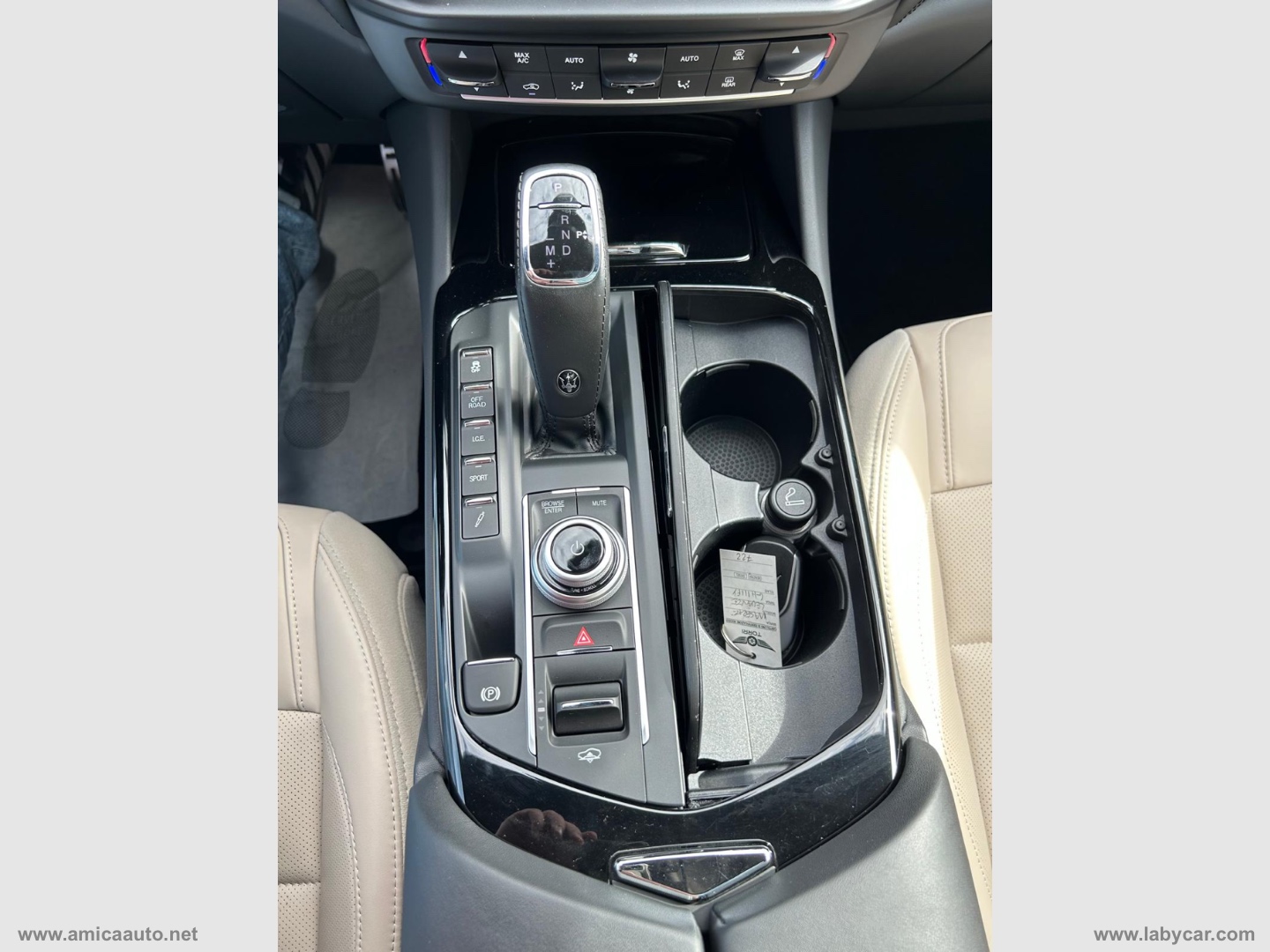 Levante V6 350 CV AWD Modena - immagine 28