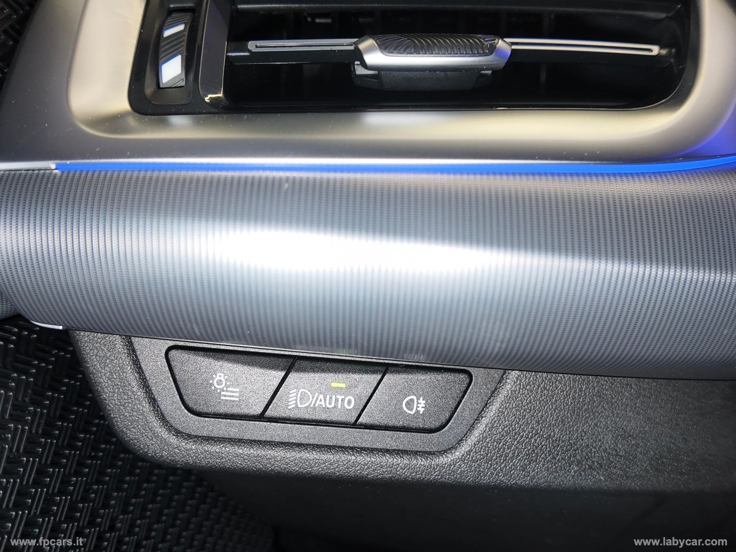 218d Active Tourer Luxury - immagine 28