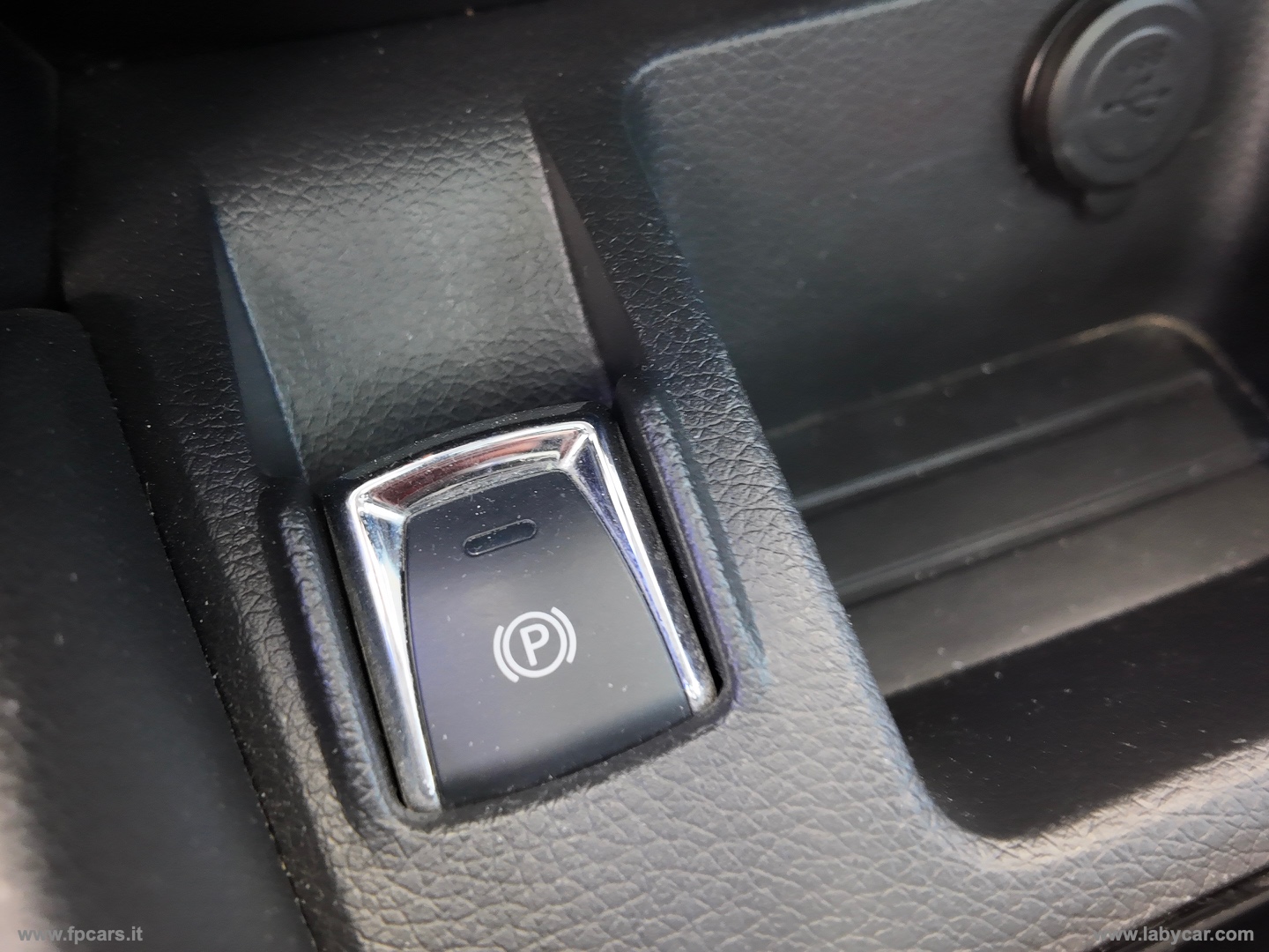 Qashqai 1.6 dCi 2WD XTronic N-CONNECTA - immagine 28