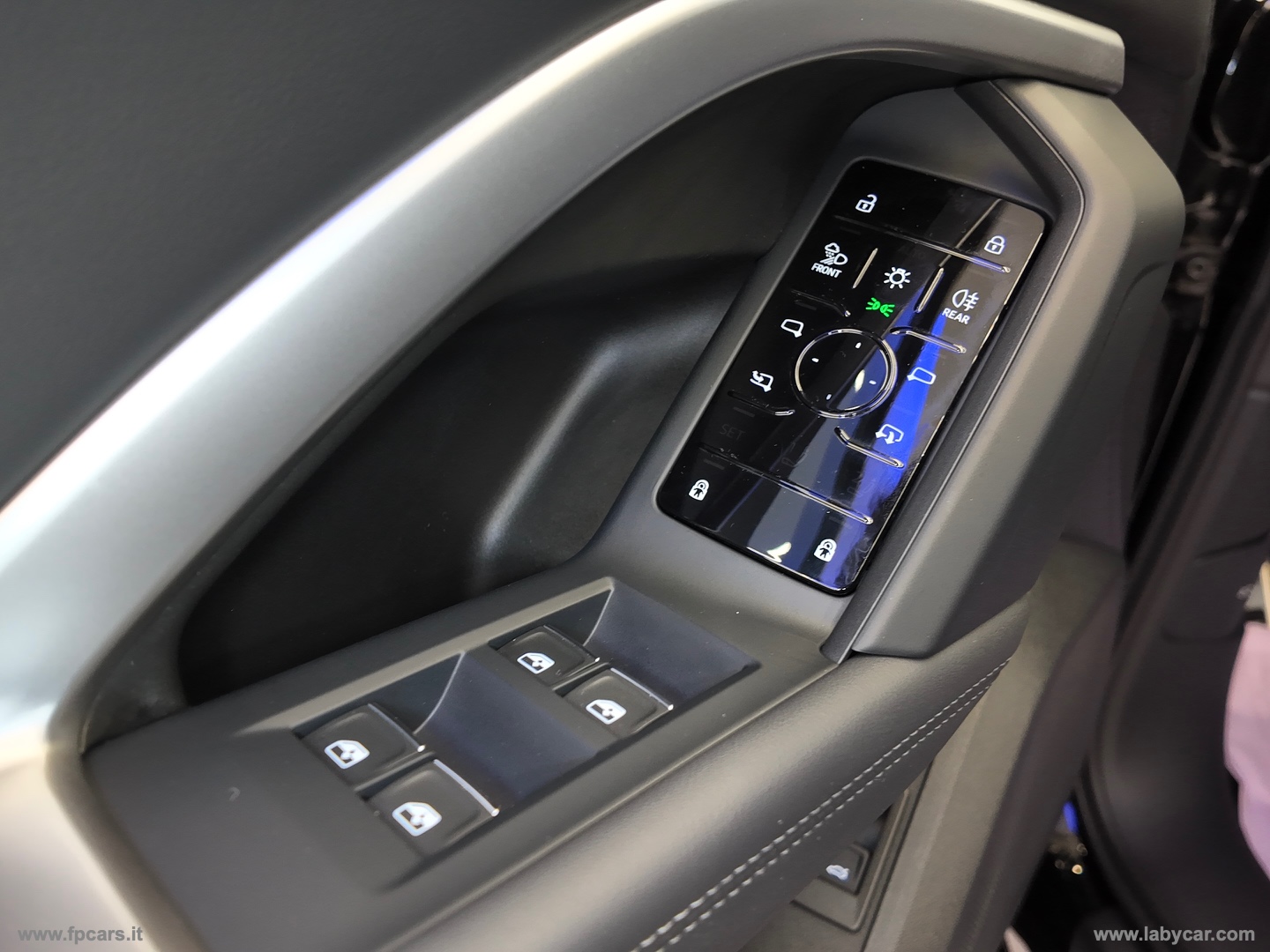 Q5 SPB TDi S tronic quattro S line ed. TETTO APRIB. - immagine 28