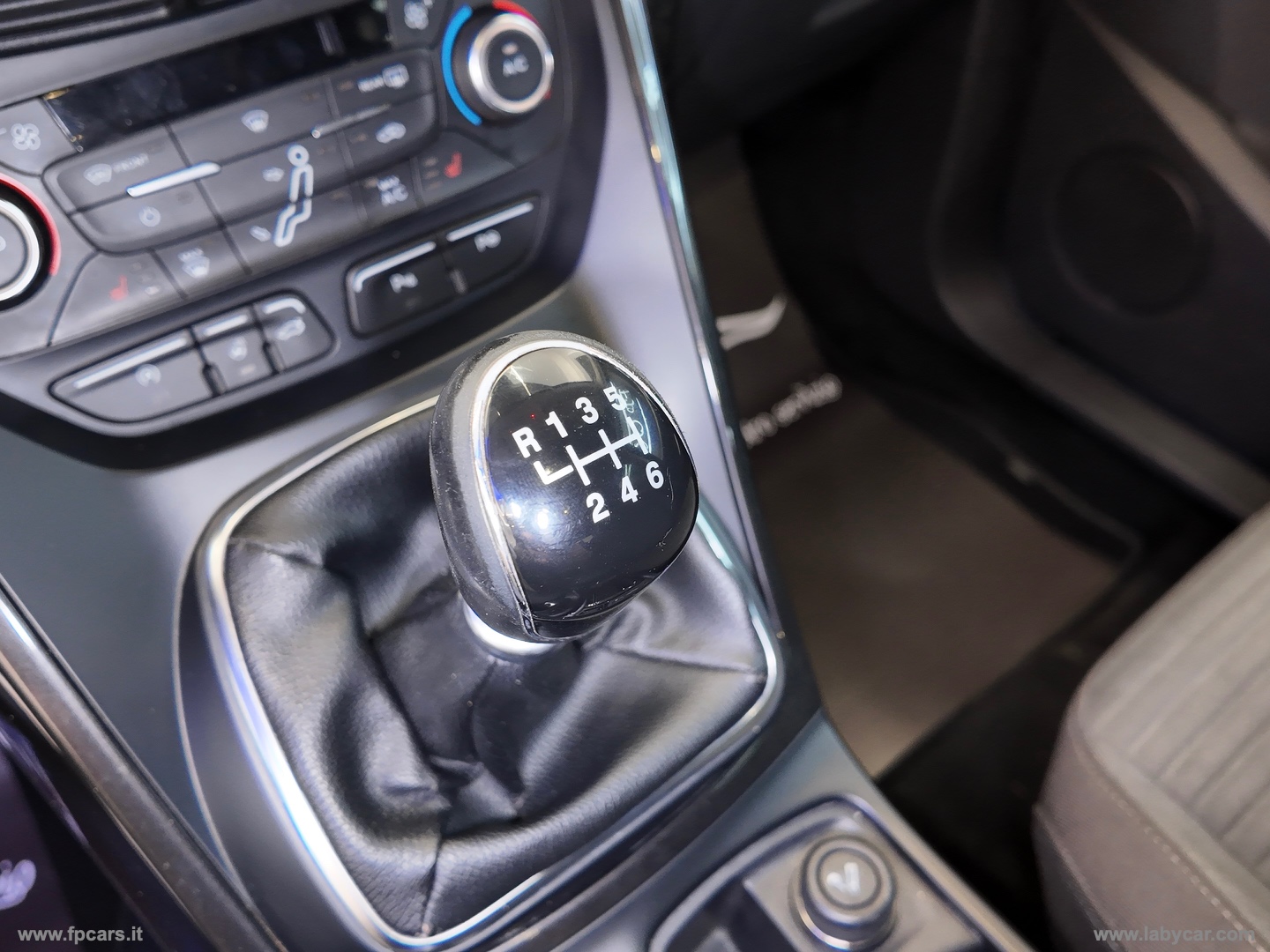 C-Max 1.5 TDCi 120 CV S&S Titanium X - immagine 28