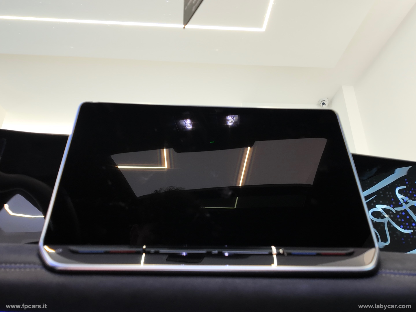 Tiguan 2.0 TDI 150 CV DSG R-Line Plus TETTO APRI. - immagine 28