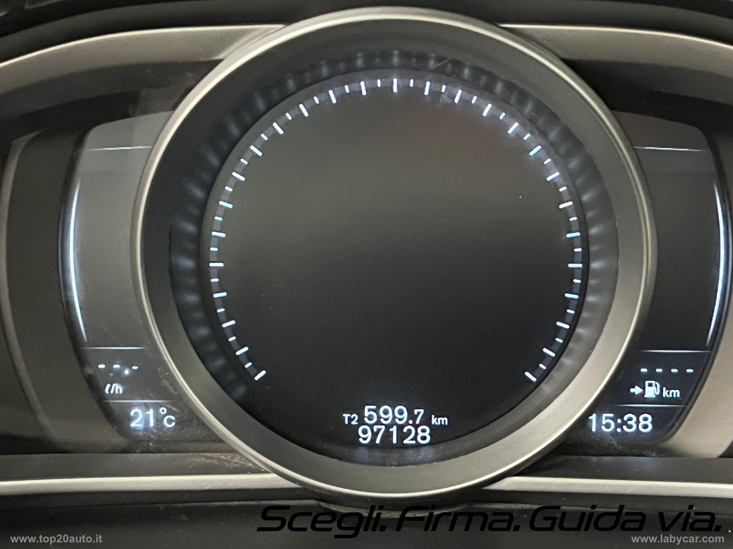 V40 D2 Geartronic Momentum|FARI LED|8 GOMME|PELLE - immagine 28