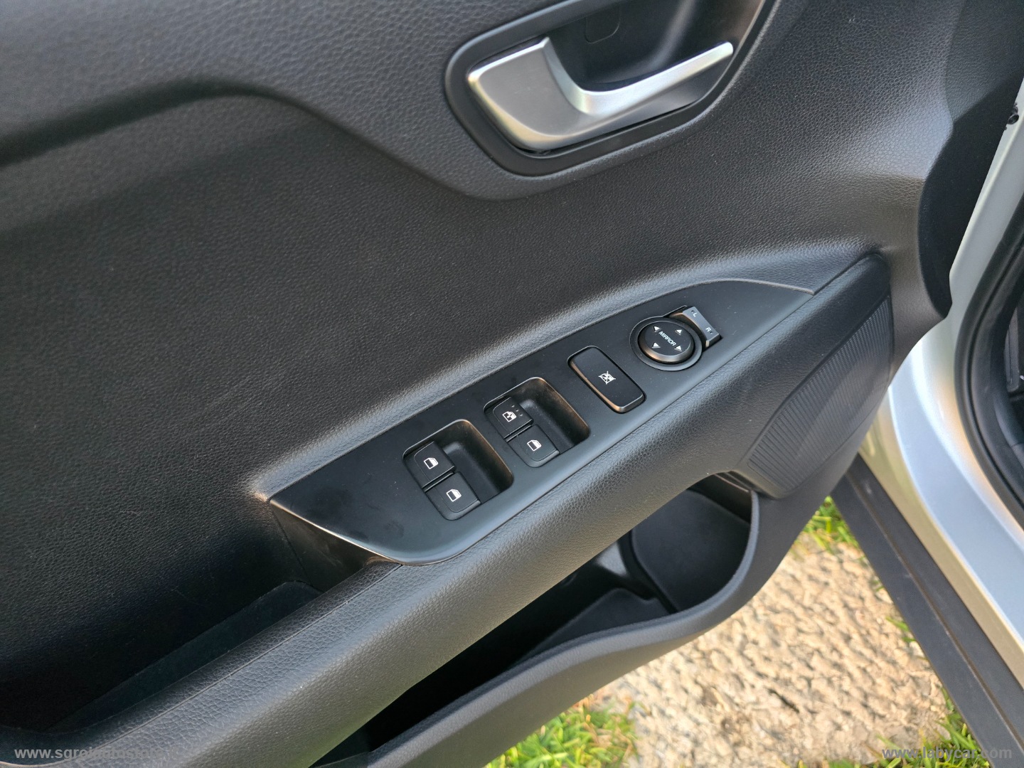 Stonic 1.0 T-GDi 100 CV MHEV iMT Style - immagine 28