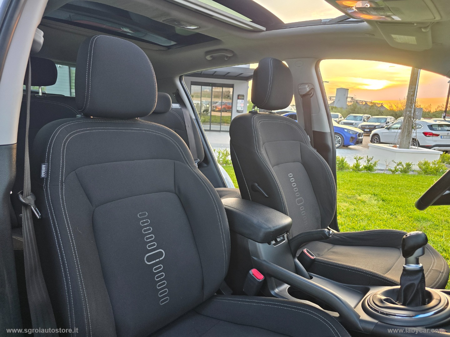 Sportage 1.7 CRDI 2WD Class TETTO PANORAMICO APRIBILE - immagine 28